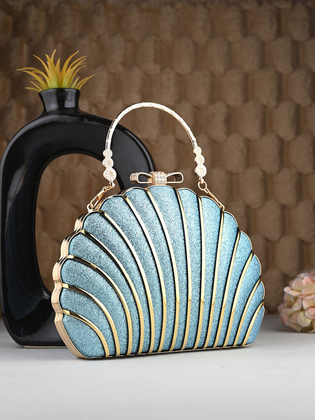 Toobacraft Embroidered Shell Box Clutch