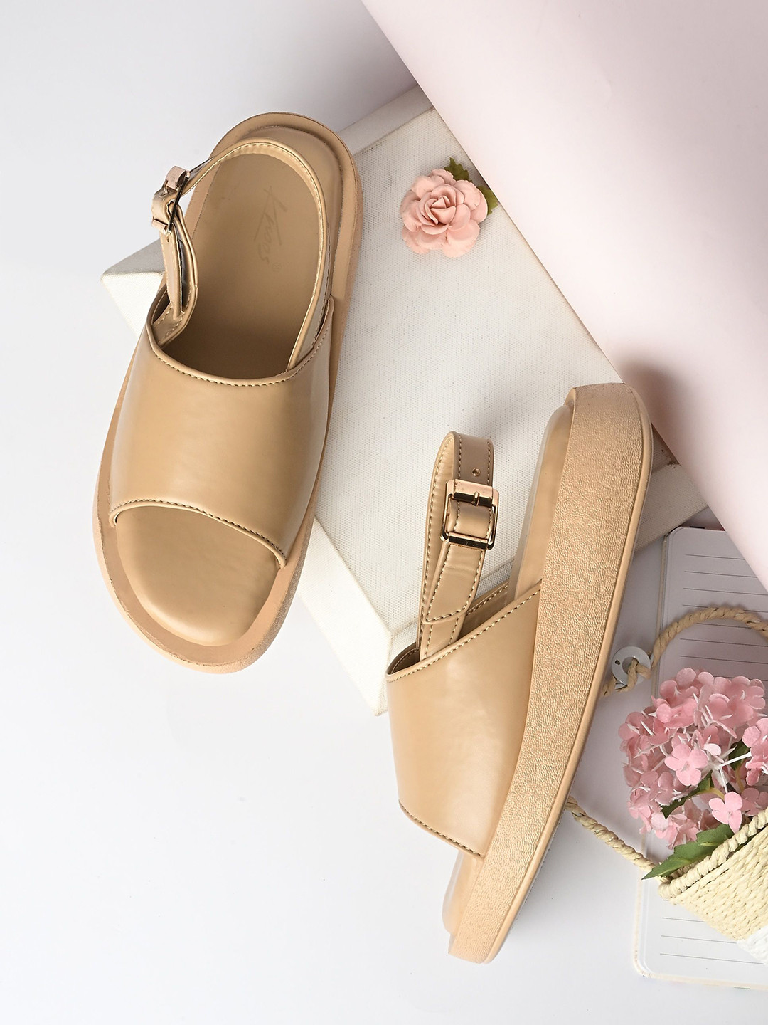knoos Women Flatform Heel Sandals
