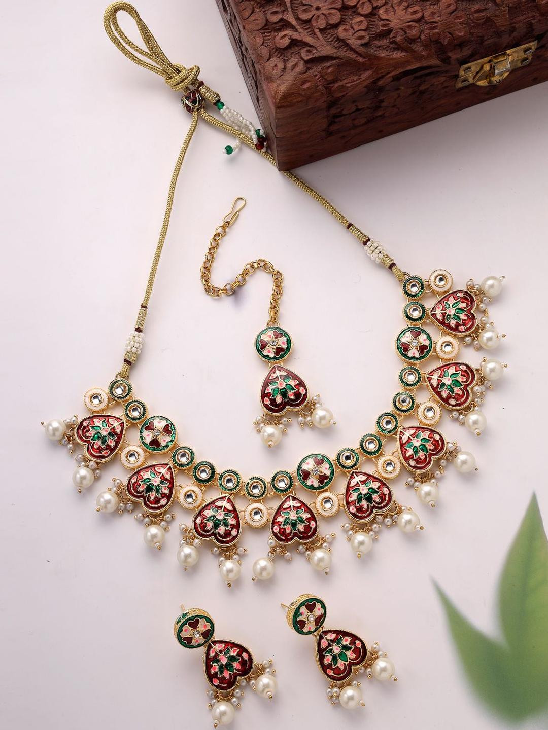 Sukkhi Gold Plated Kundan Studded & Beaded Meenakari Work Choker Jewellery Set
