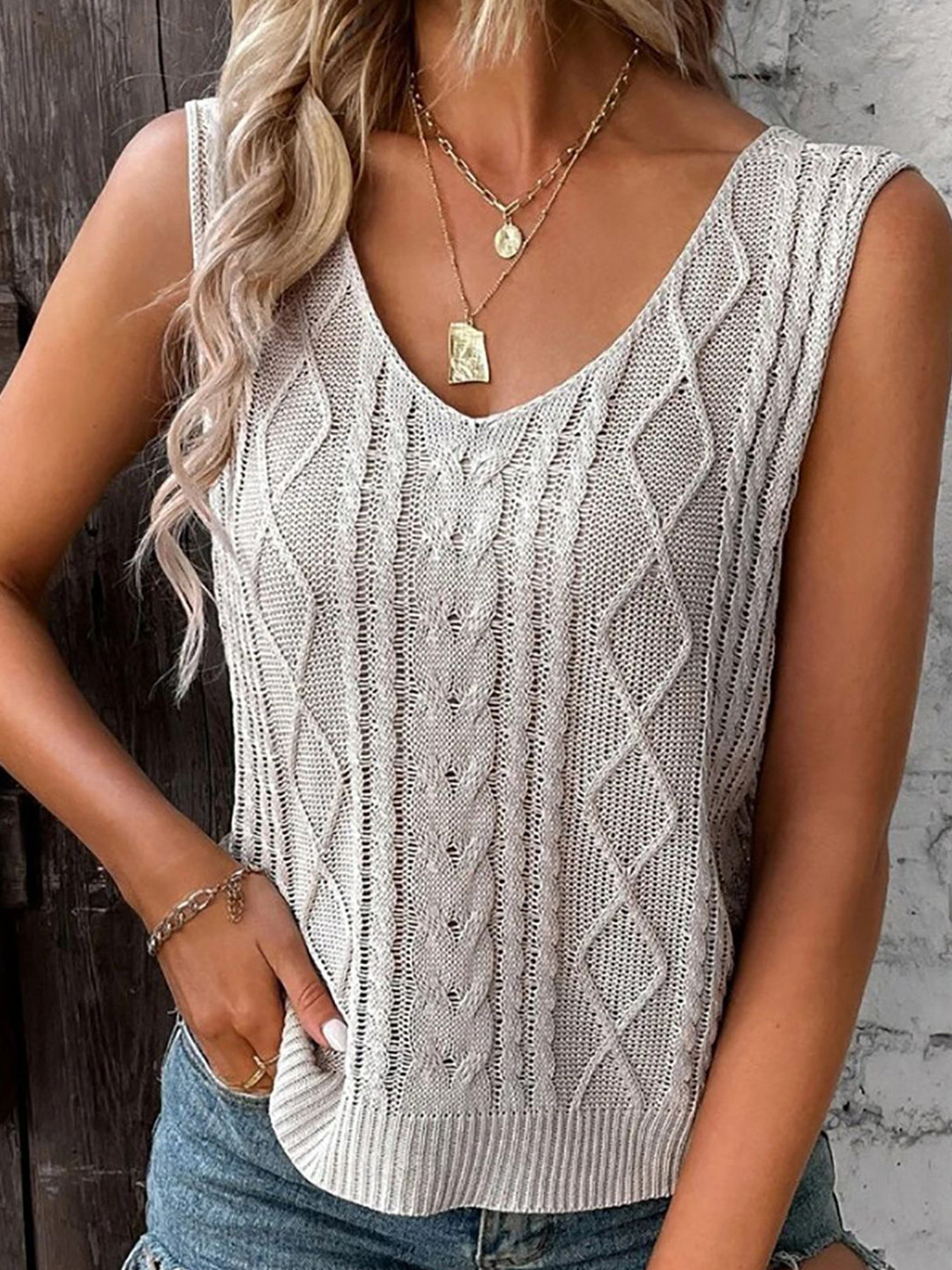 DressBerry Women Graphic Self Design V-Neck Sleeveless Top