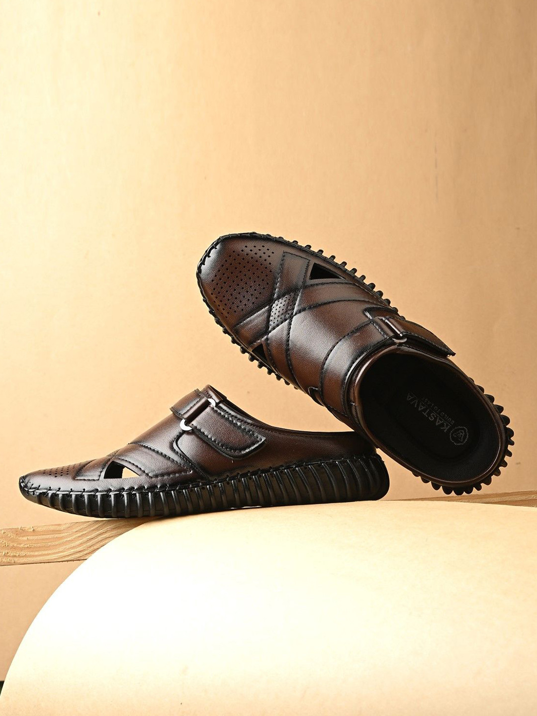 KASTAVA Men Textured Casual Comfort Sandals