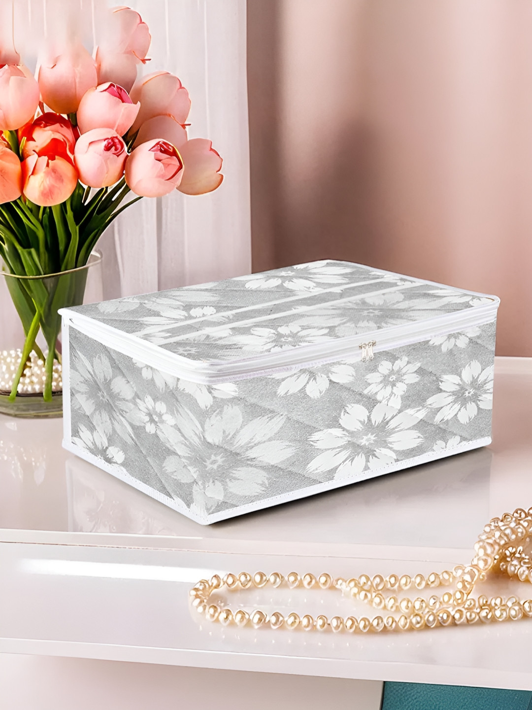 Aura Grey & White Printed 6 Pocket Jewellery Storage Bag With Handle