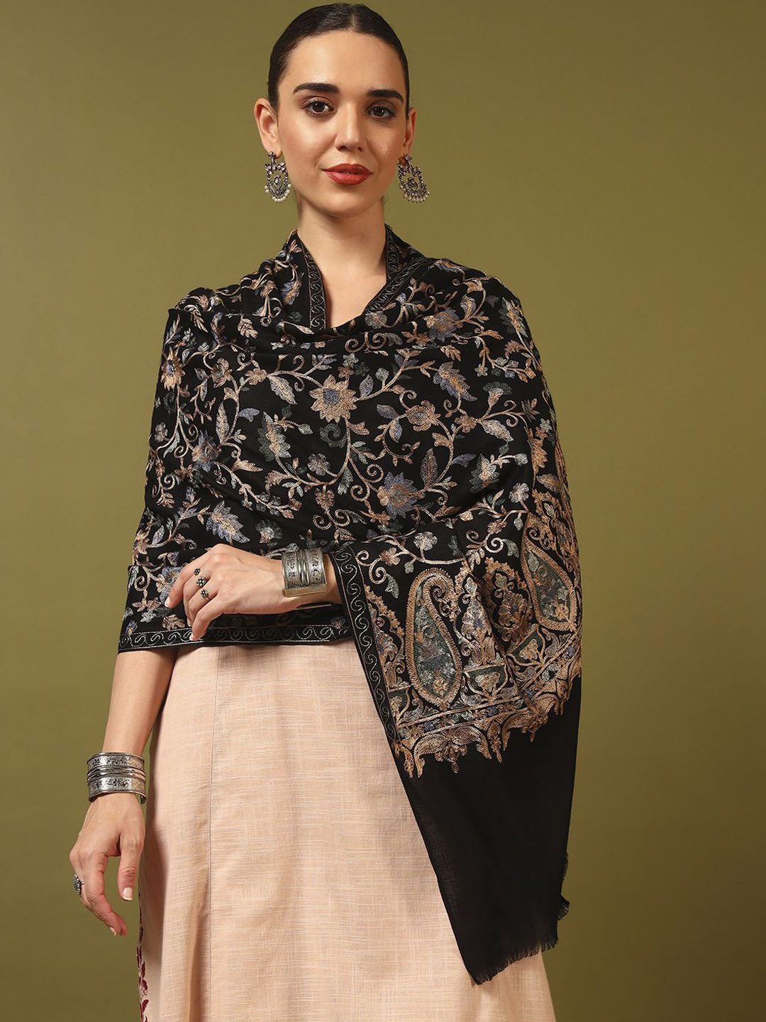 Kala Maison Floral Embroidered Nalki Jaal Stole