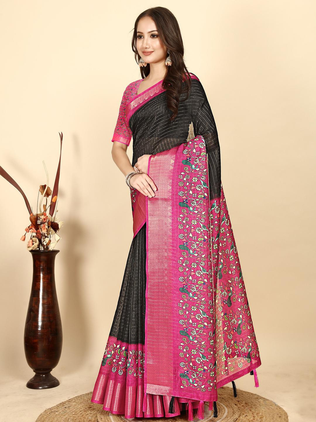 SSHAGUN LIFESTYLE Checked Woven Design Border Saree With Blouse Piece