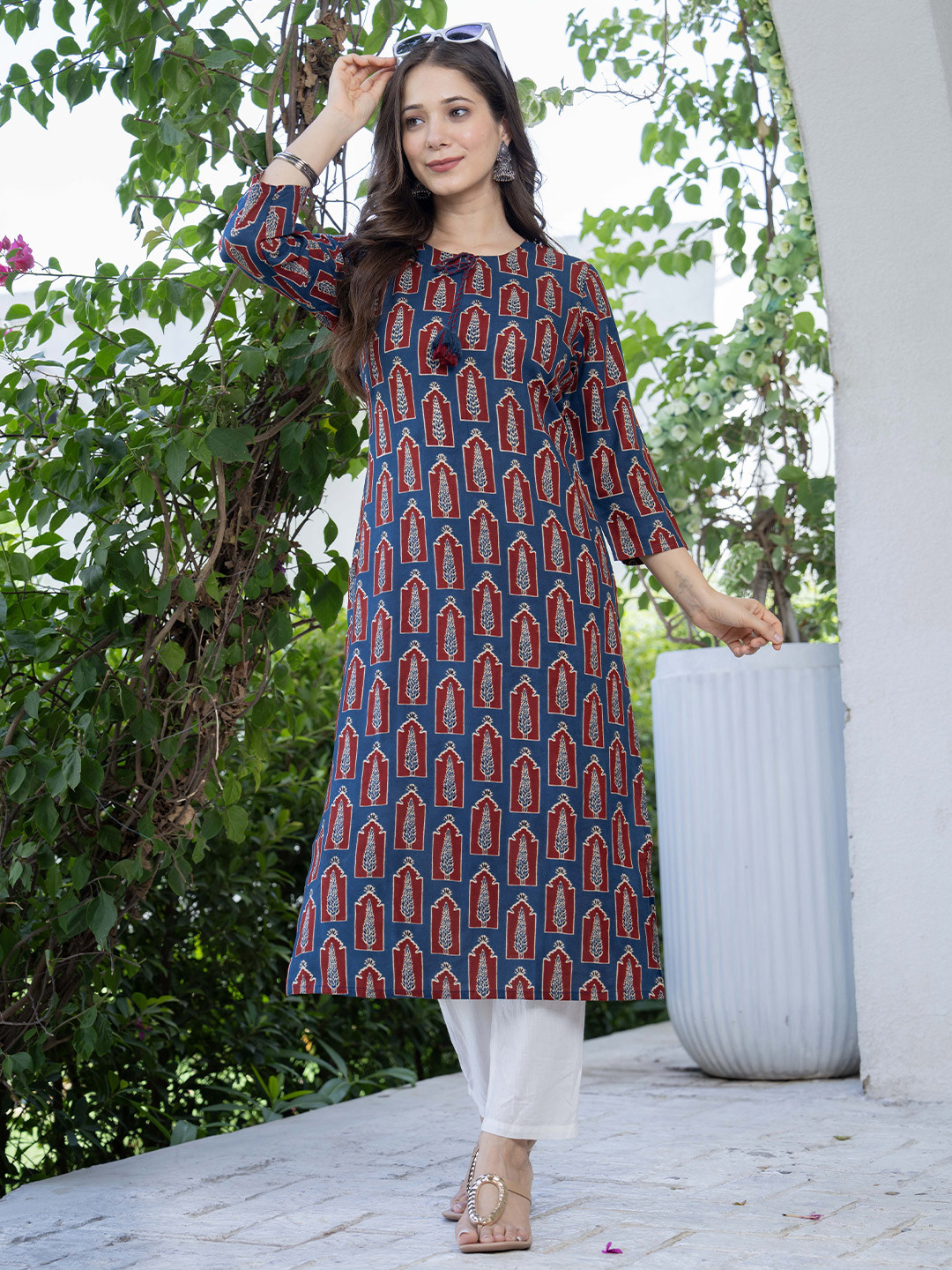Vastranikhar Women Ethnic Motifs Printed Tie-Up Neck Kurta