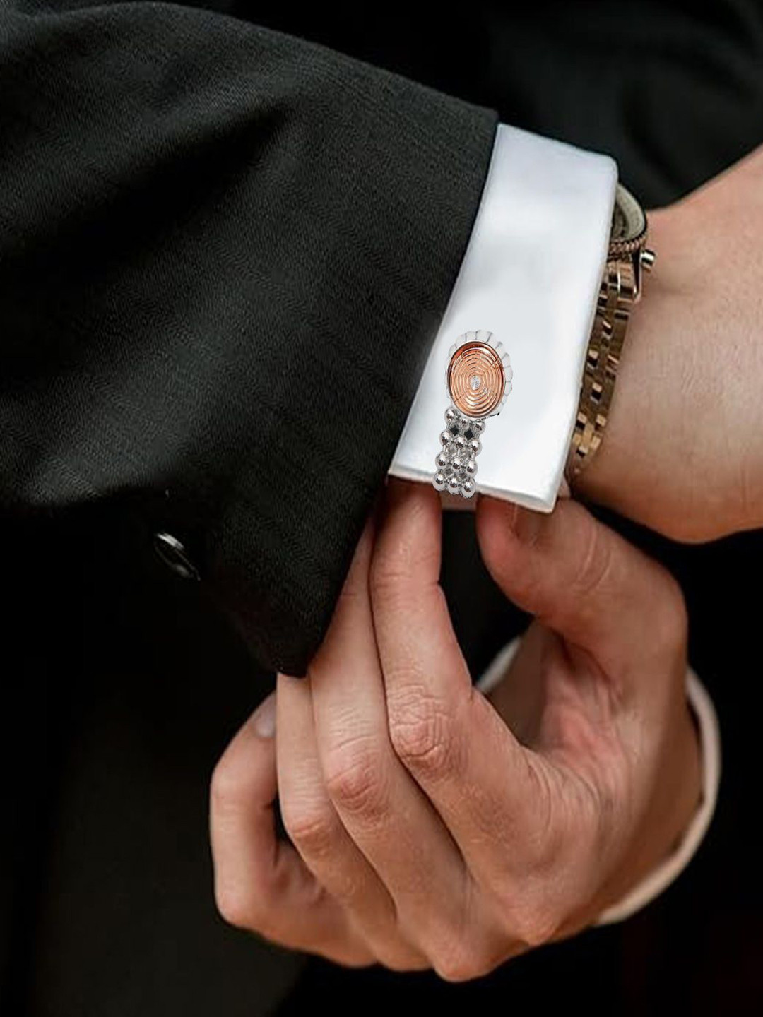 Curren Men Contemporary Cufflink Set