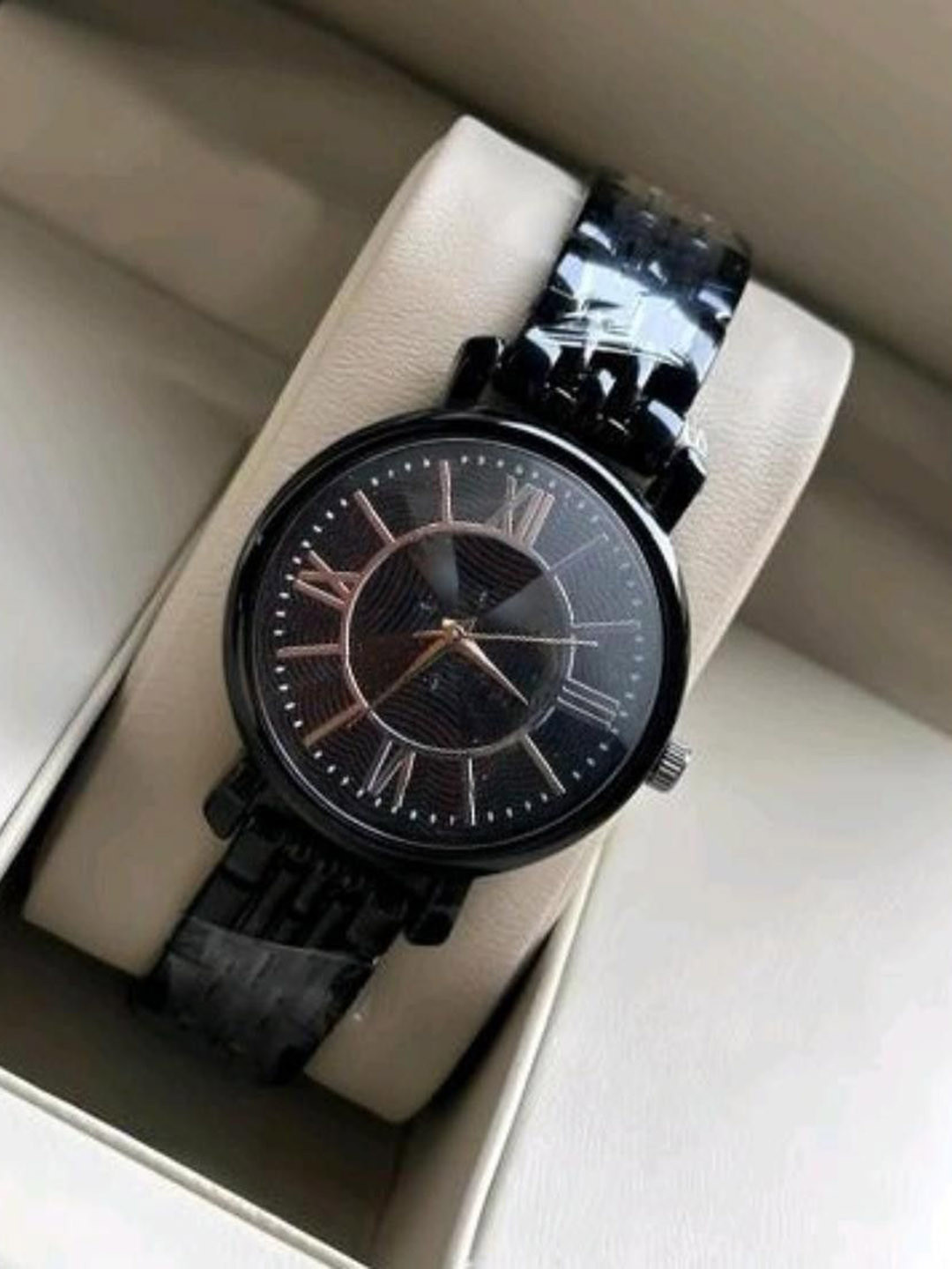 Miss Perfect Unisex Dial & Bracelet Style Straps Analogue Watch Aki39