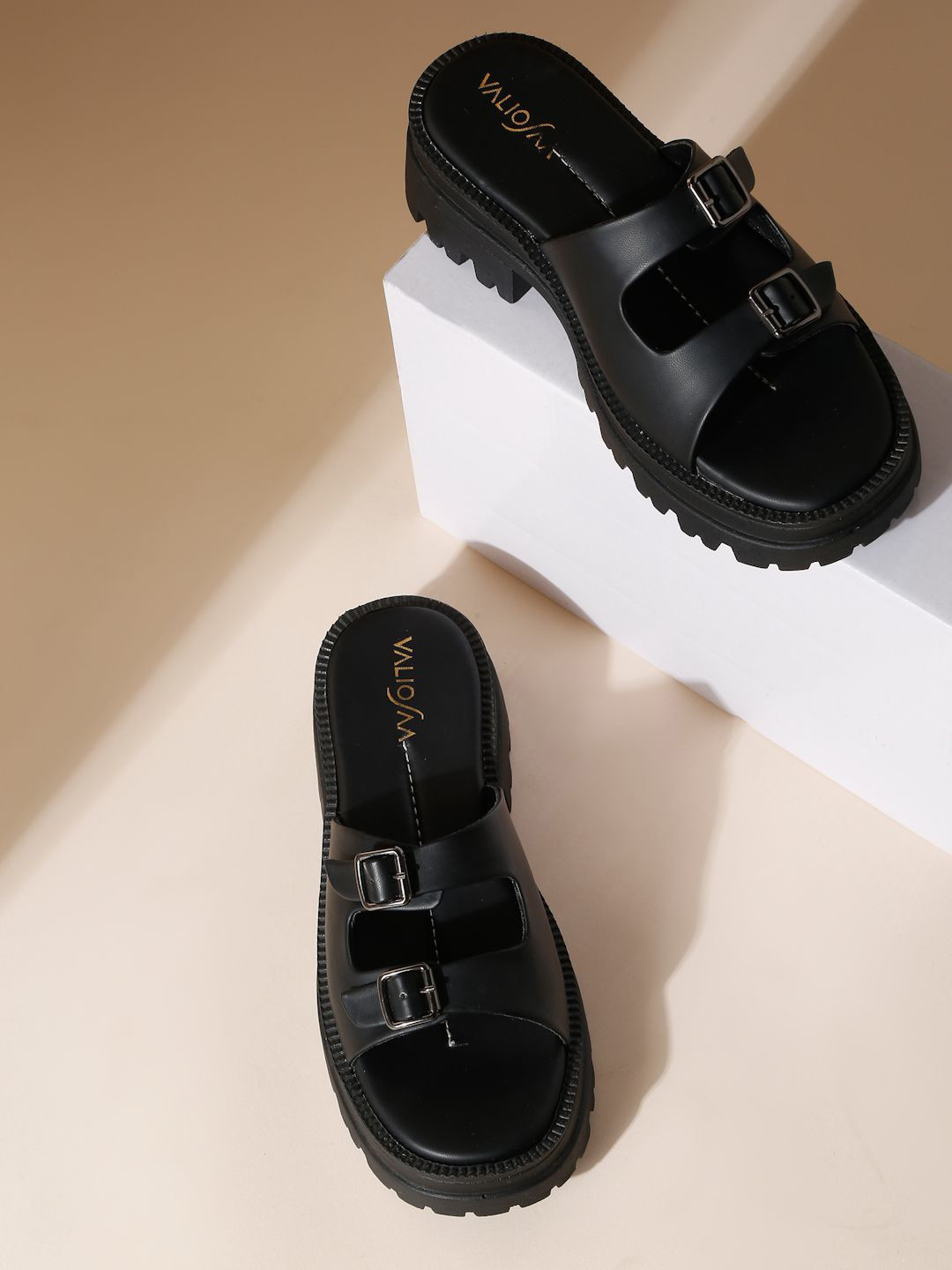 VALIOSAA Women Flatform Heel Sandals with Buckles