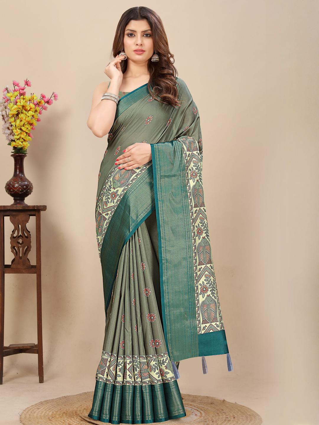 SSHAGUN LIFESTYLE Grey Floral Print Hand Batik Cotton Silk Saree