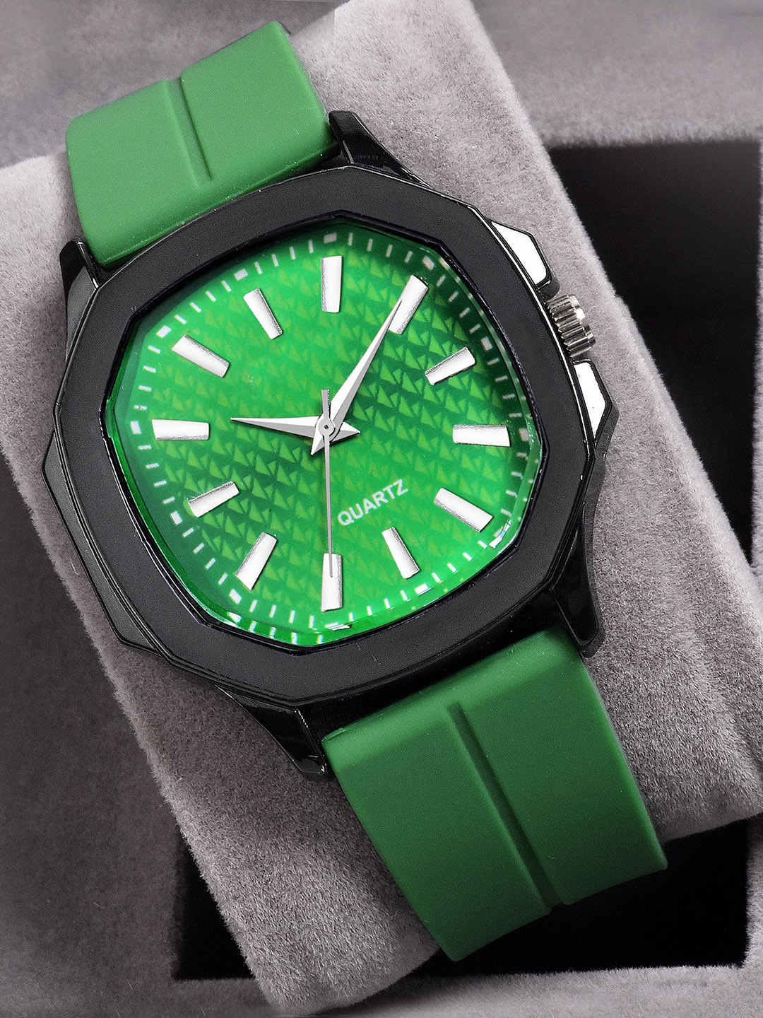 SWADESI STUFF Men Rubber Straps Analogue Watch W701 GREEN