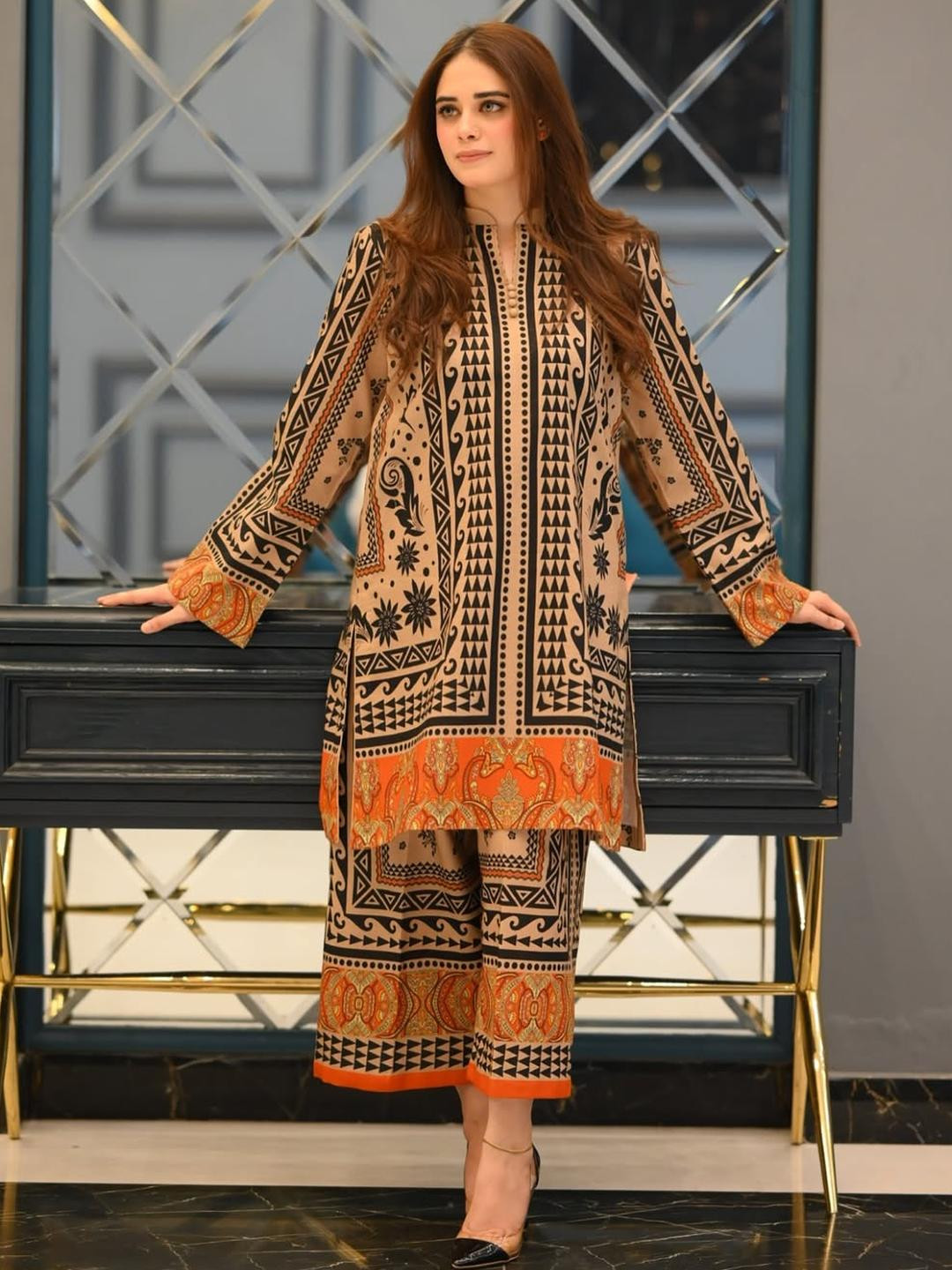 Aaghnya Women Viscose Rayon Kurta & Palazzos