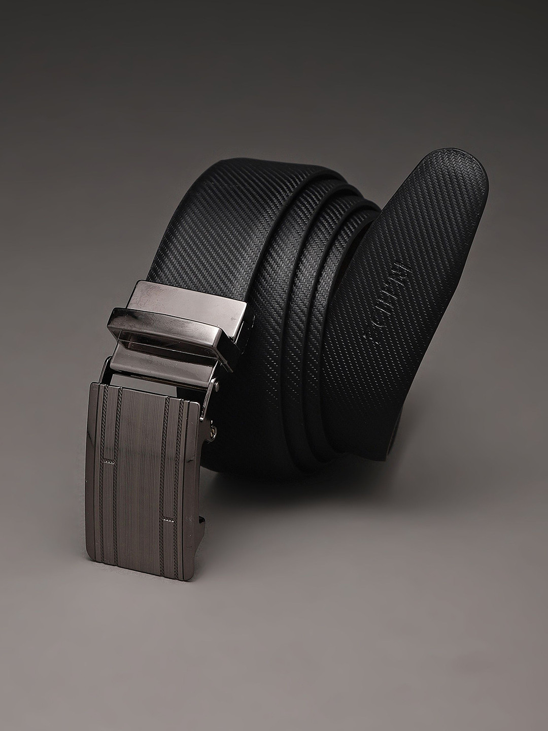 IN.HIDE Men Textured Leather Reversible Formal Belt