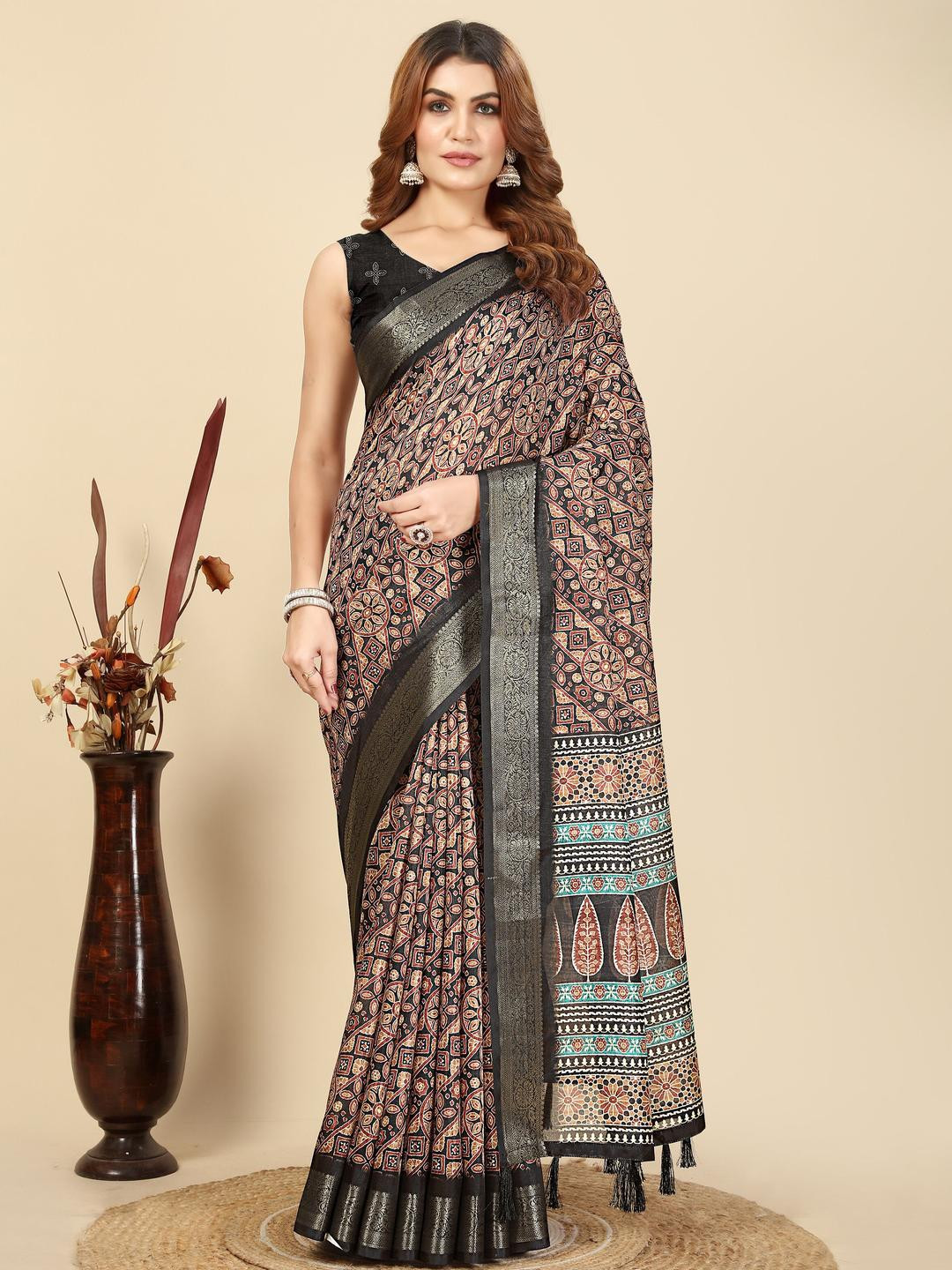 SSHAGUN LIFESTYLE Self Design Checkered Floral Printed Bhagalpuri Cotton Silk Saree