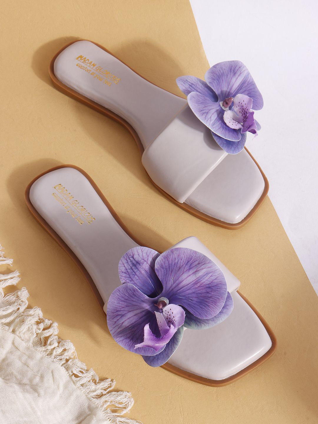 madam glorious Colourblocked Open Toe Flats