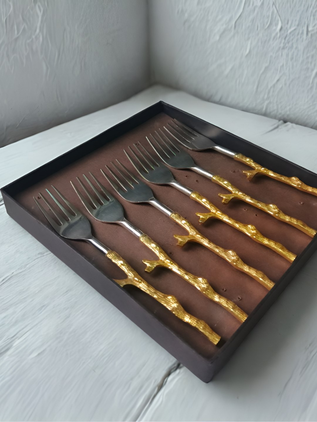 THE HOME CO. Twig Design Set Of 6 Beige & Grey Stainless Steel Cutlery Set