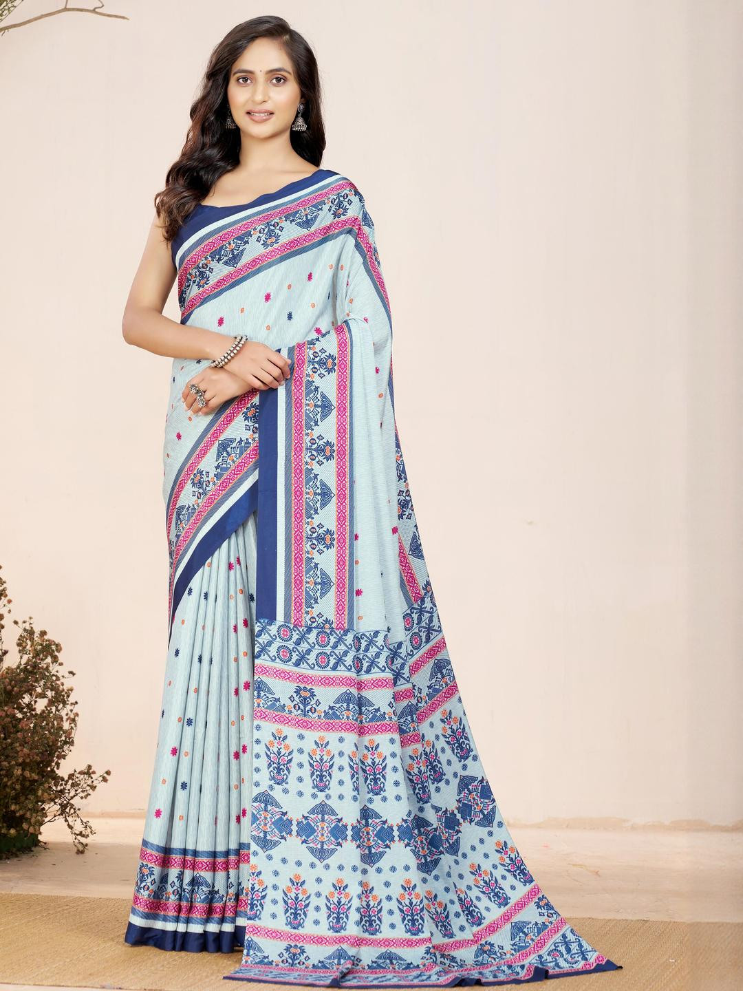 Garden Vareli Women Ethnic Motifs Printed Satin Sarees