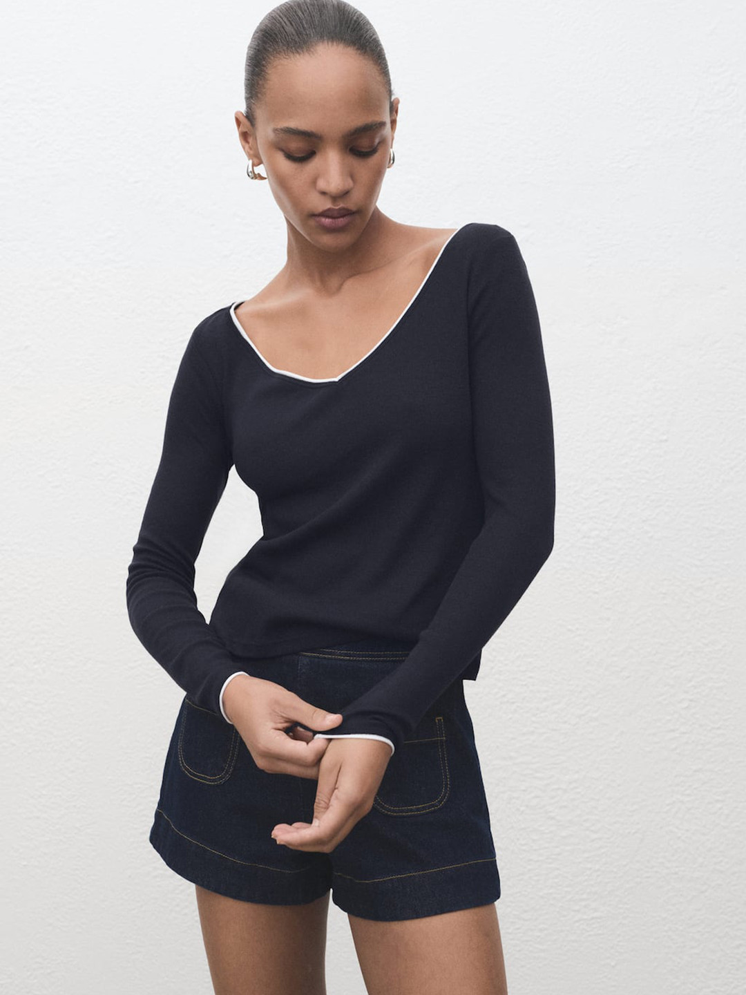 MANGO V-Neck T-shirt