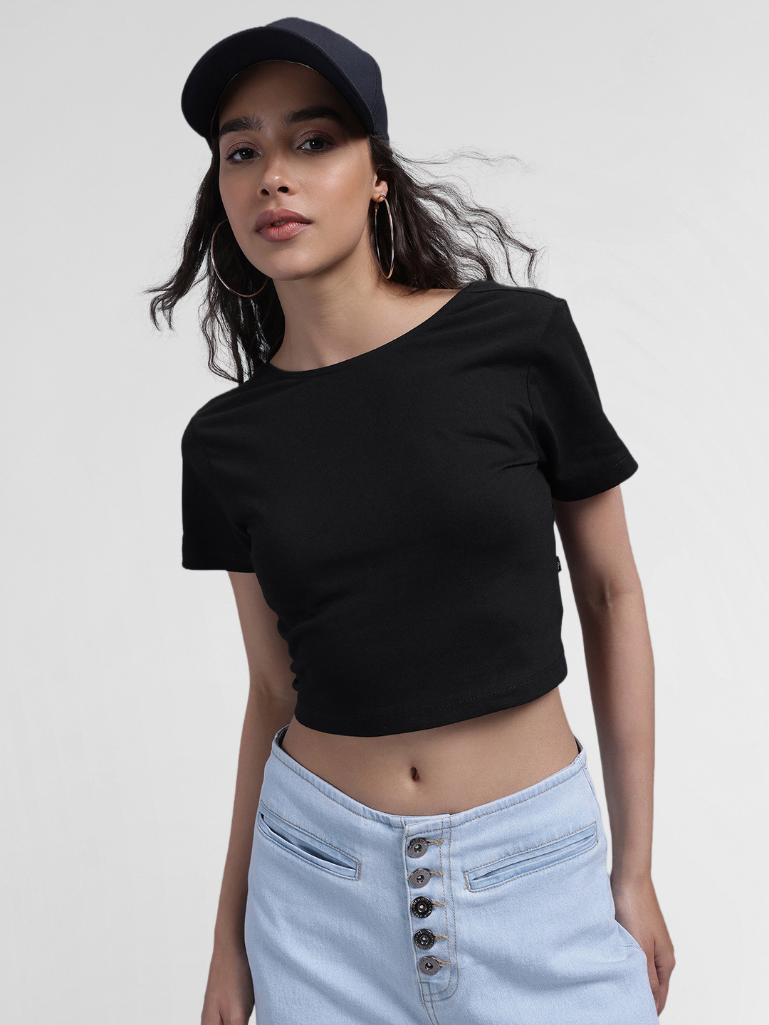 The Roadster Life Co. Deep Back Slim Fit Cropped T-shirt