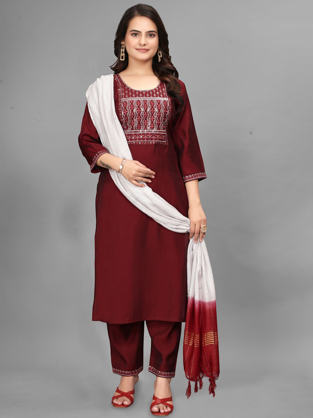 Caitri Retail Women Geometric Embroidered Thread Work Kurta with Trousers & Dupatta