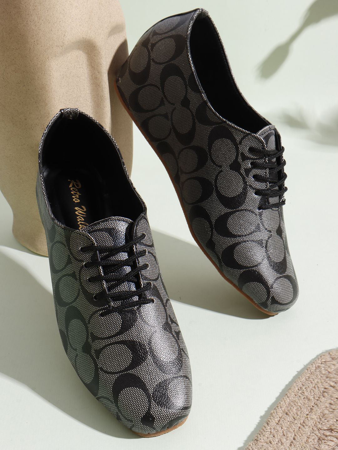 Retro Walk Women Textured Sneakers