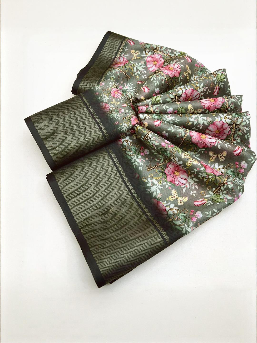 SSHAGUN LIFESTYLE Floral Printed Hand Batik Bandhani Saree