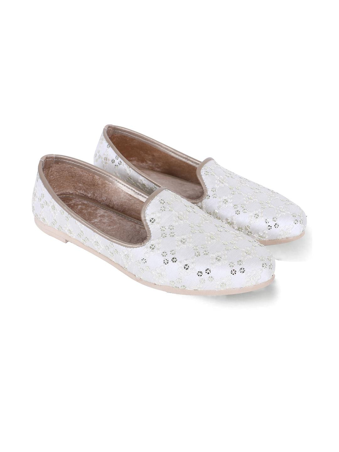 DFR Men Cream Synthetic  Loafers