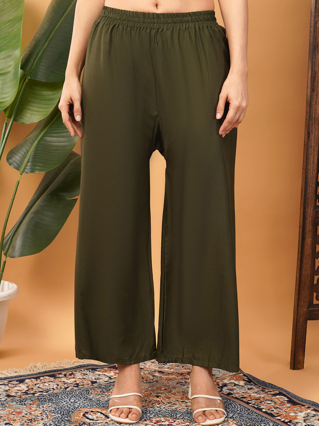 LEGITLOOKS Women Solid Straight Knitted Palazzos