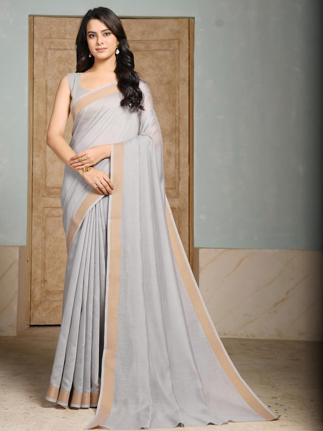 Garden Vareli Pure Linen Saree without Blouse Piece
