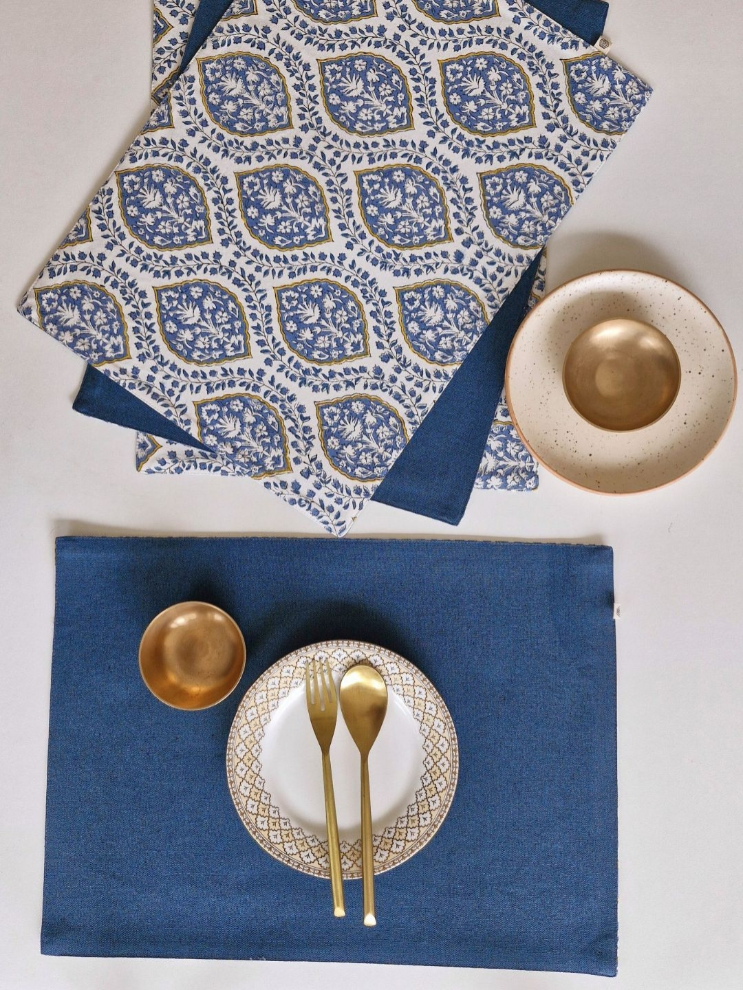 The Yard House Set of 4 Morning Dew Reversible & Wipeable Cotton Placemats