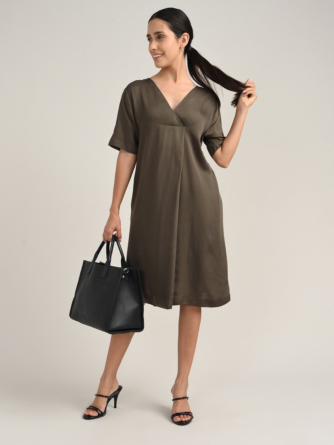 Saltpetre Women V-neck Tencel A-line dress