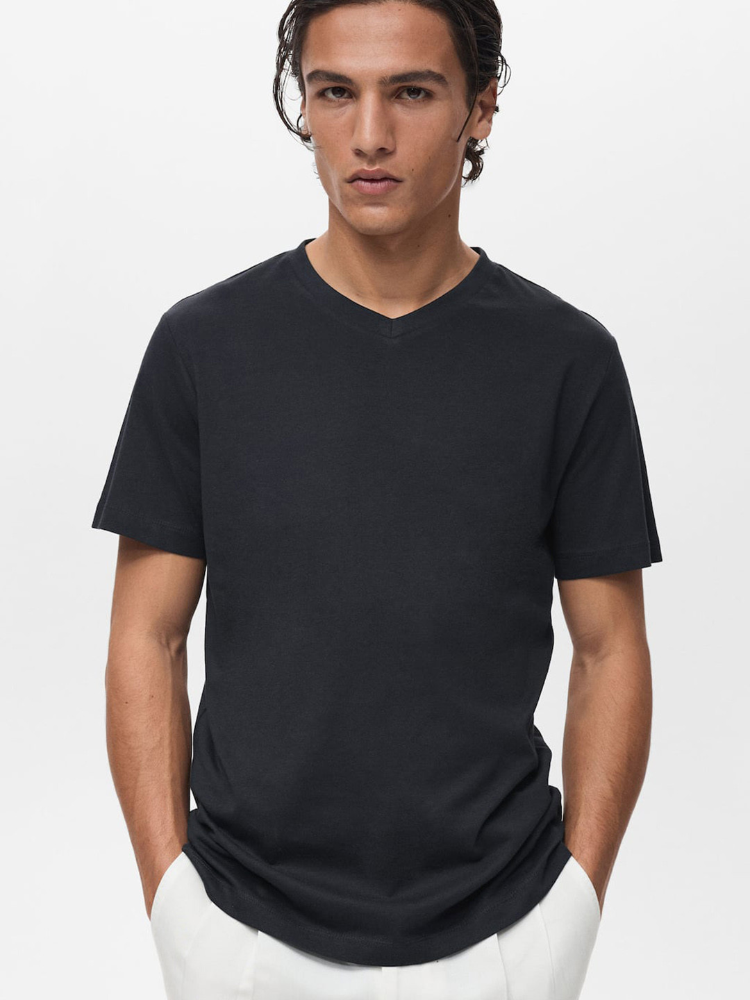 MANGO MAN V-Neck Pure Cotton T-shirt
