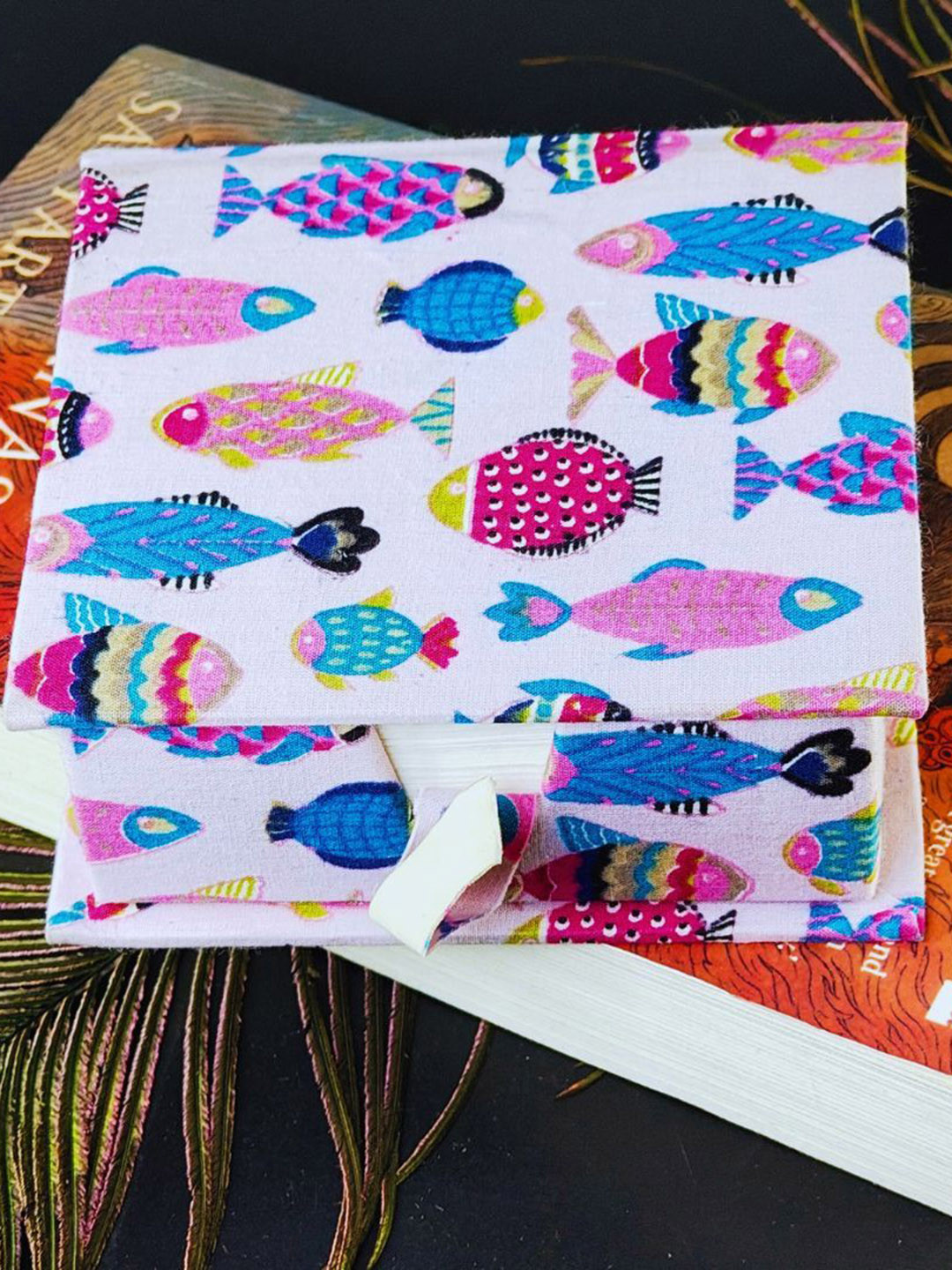 TheYUGO Blue & White Printed Note Slips Box