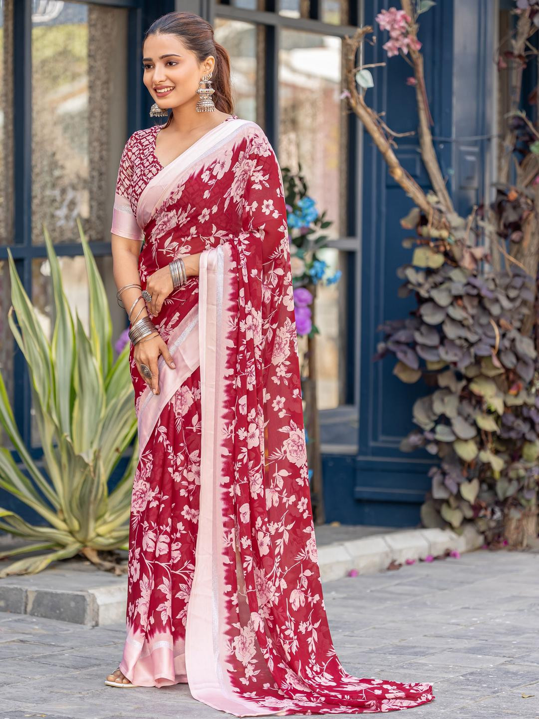 BHAVIKA SILK MILLS Floral Printed Pure Georgette Saree