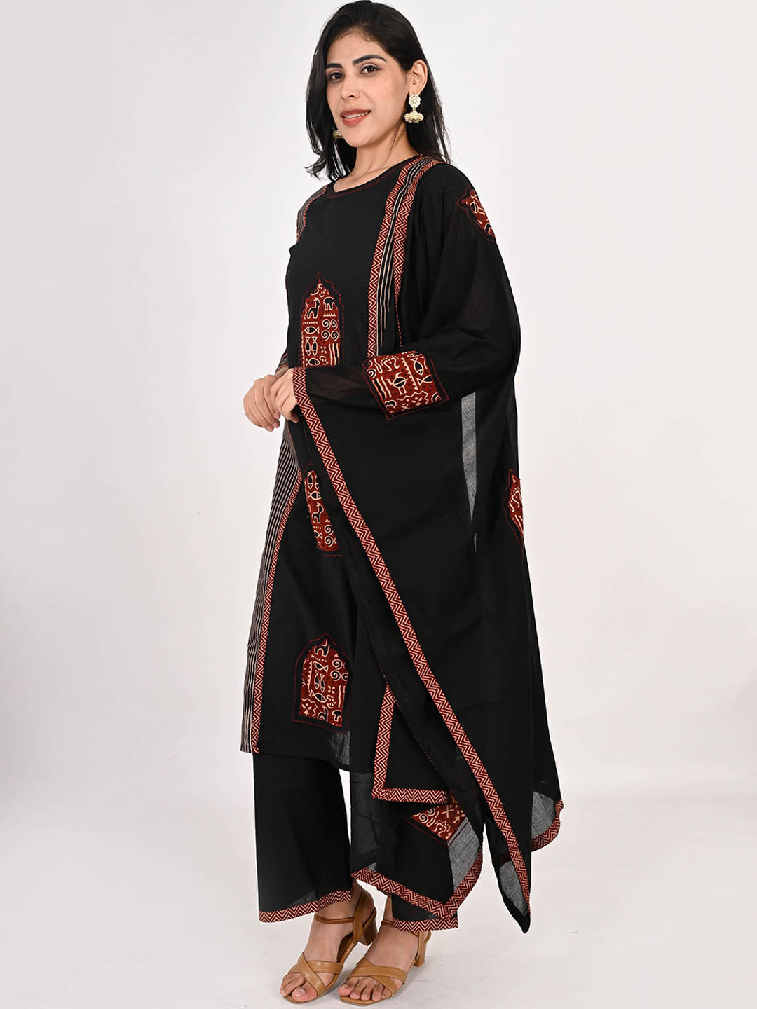 INDULI Geometric Printed Round Neck Pure Cotton Straight Kurta With Trousers & Dupatta