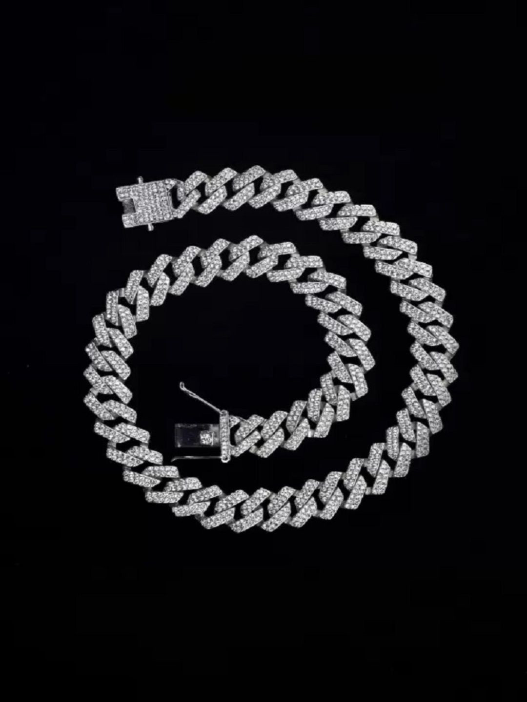 Tustrion Unisex Silver-Plated Cubic Zirconia Studded Minimal Chain