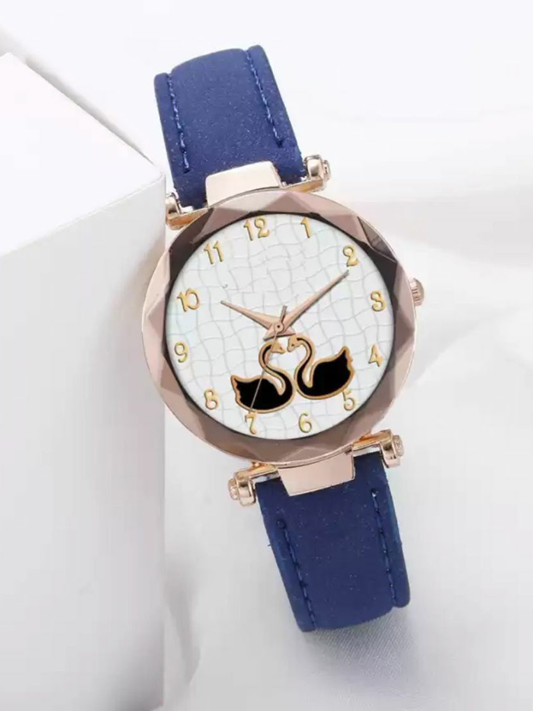 Miss Perfect Women Dial & Leather Straps Analogue Watch YP165