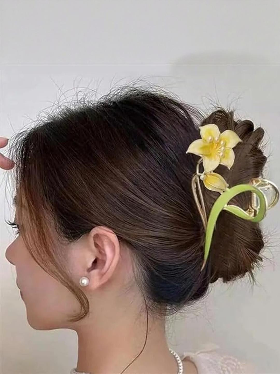 Beauty Flow Women Yellow Lilly Claw Clip