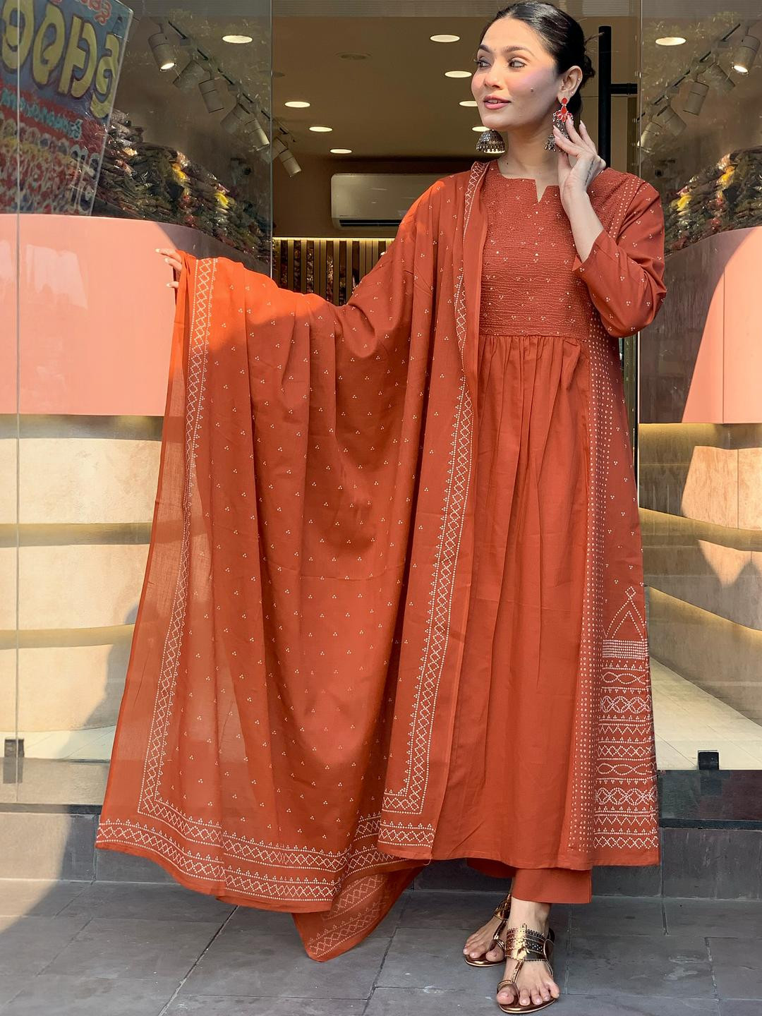 Aaghnya Women Viscose Rayon Kurta & Palazzos With Dupatta