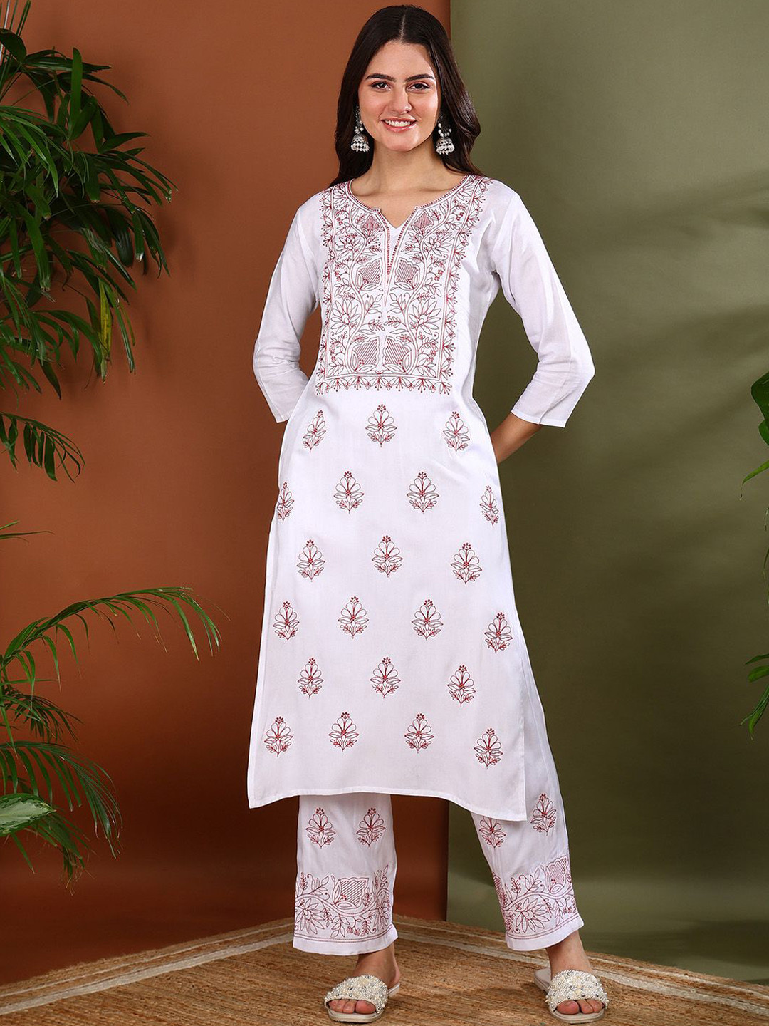 Women Ethnic Motifs Chikankari Embroidered Kurta with Palazzos