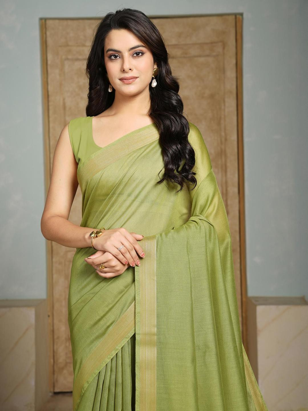 Garden Vareli Women Solid Pure Linen Saree With Zari Border Without Blouse Piece