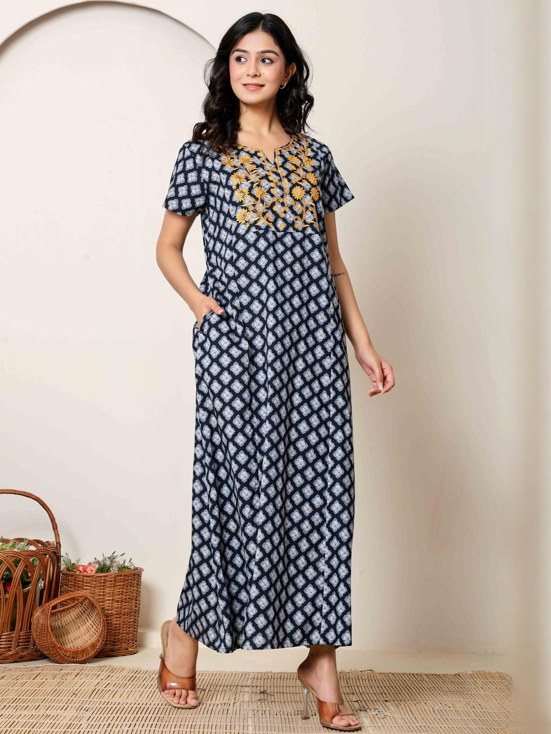 Nihsamah Women Black Cotton Embroidered Nighty