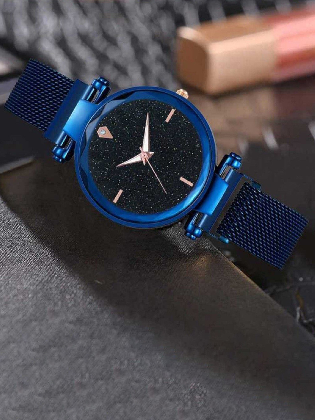 Miss Perfect Women Embellished Analogue Watch ar1439