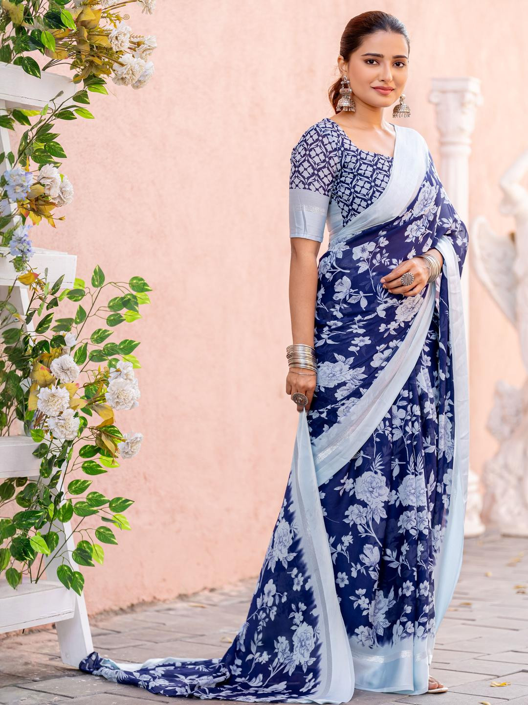 BHAVIKA SILK MILLS Floral Printed Pure Georgette Saree With Unstiched Blouse Piece