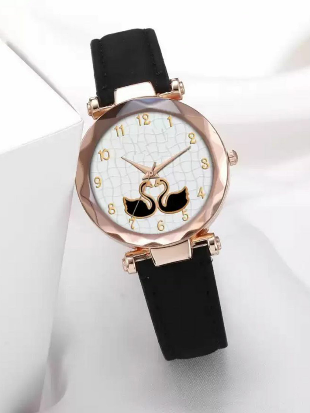 Miss Perfect Women Printed Dial & Leather Straps Analogue Watch YP164