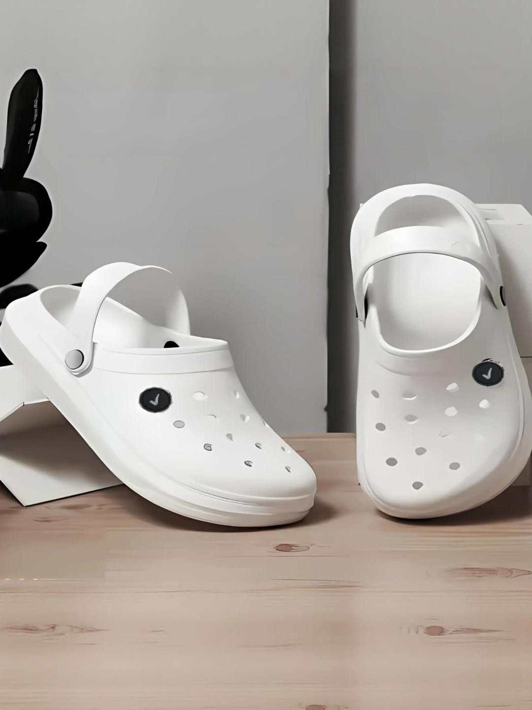 VINTEX Men White Clogs Sandals