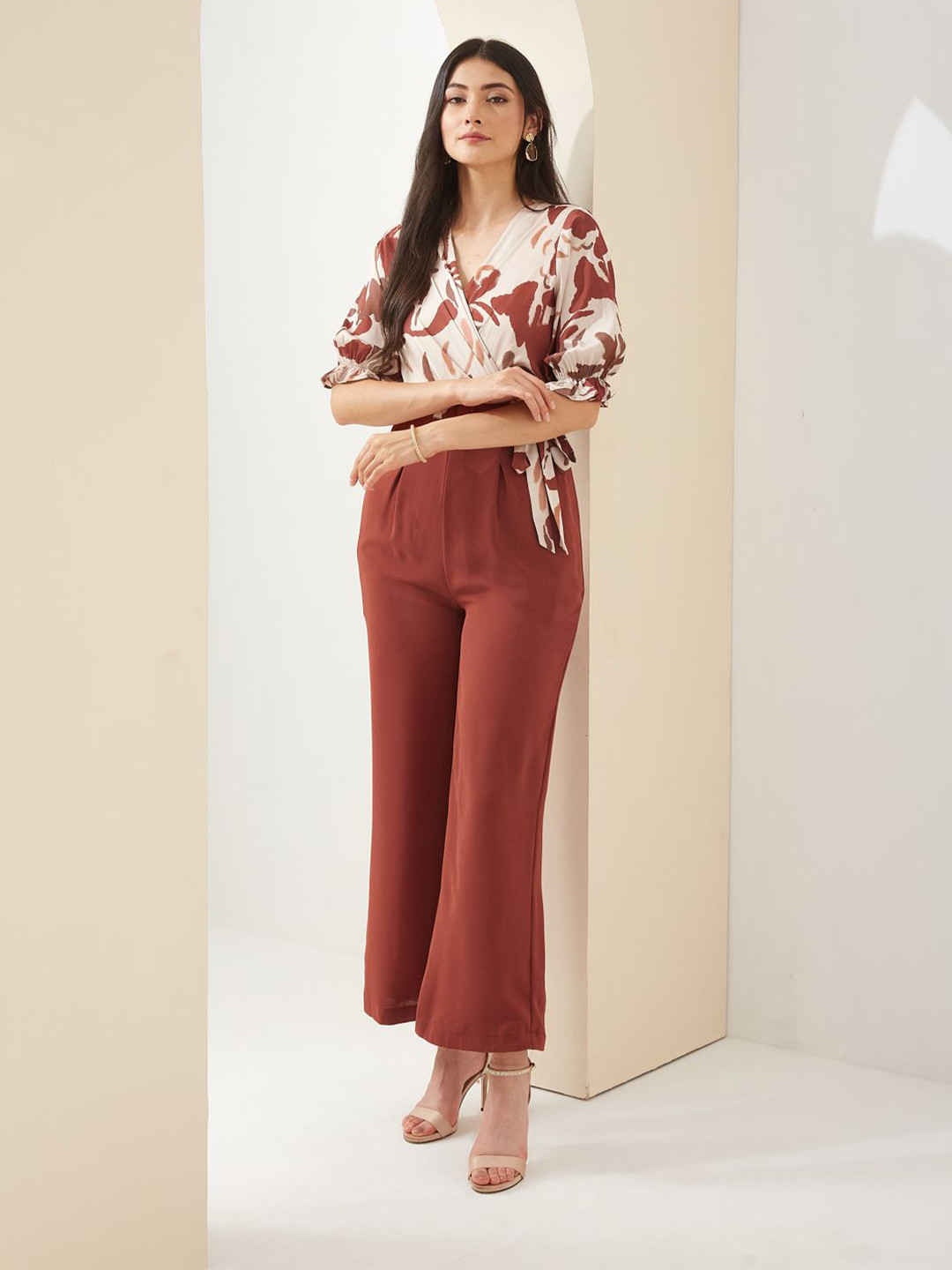 Latin Quarters Abstract Printed V-Neck Basic Jumpsuit