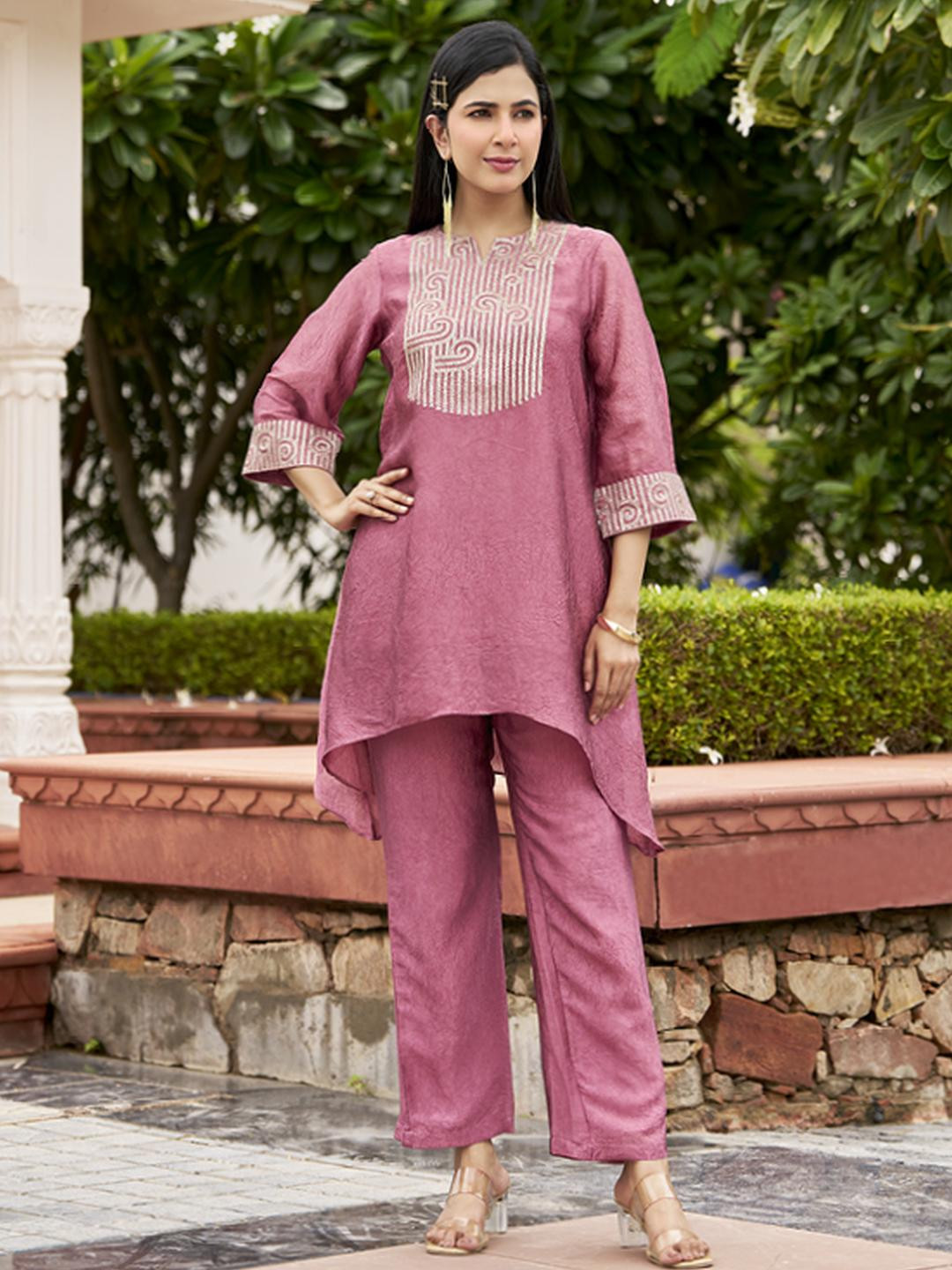 Anouk Women Mauve Embroidered Tunic & Trousers