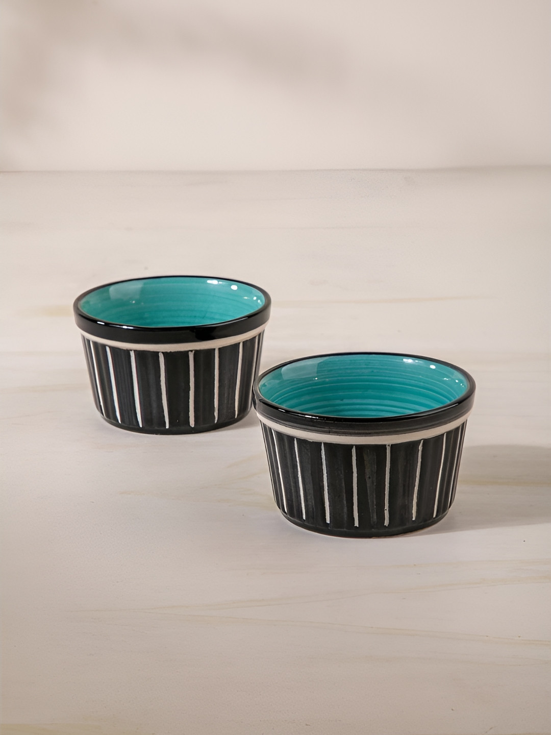 FREEDOM TREE Sativa Green & Black 2 Pieces Textured Ceramic Bakeware Set