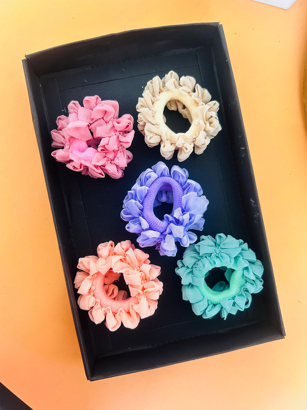 Radhya Accessories Women Set of 5 Ruffled Hairties