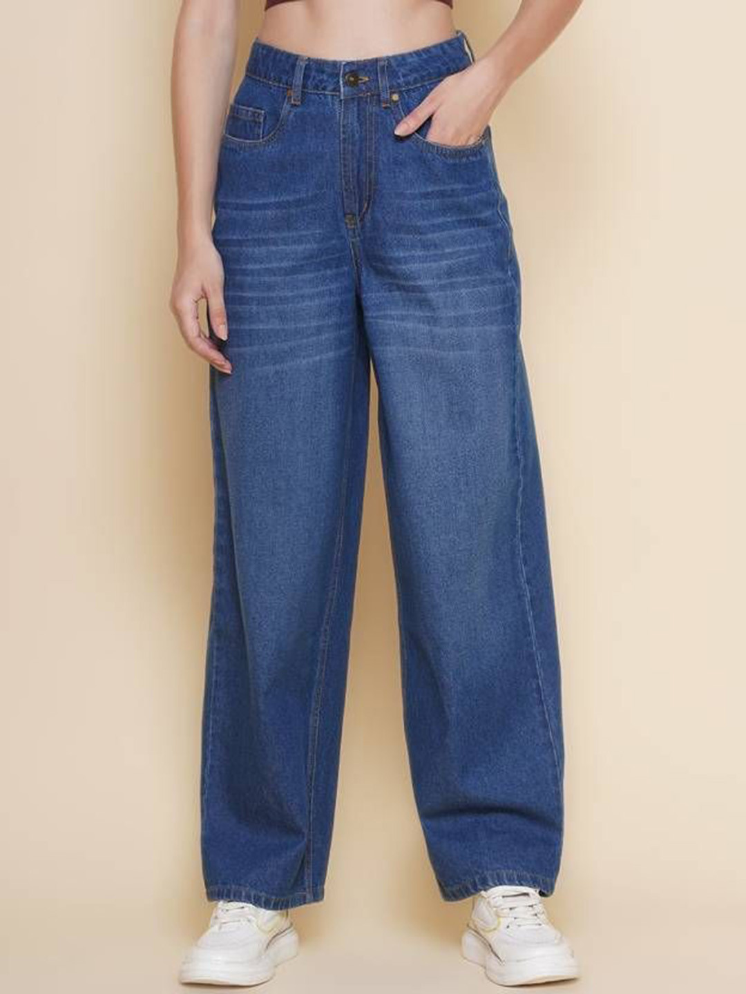 XWAGER Women Comfort Regular Fit Mid-Rise Light Fade Jeans